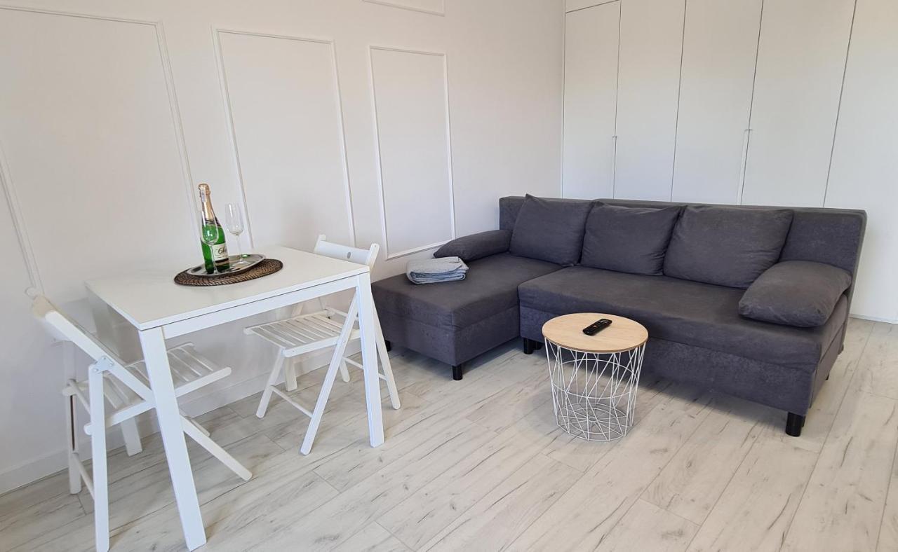 44 - Apartamenty Siedlce - Nowy Apartament W Centrum Przy Ul Czerwonego Krzyza Kültér fotó