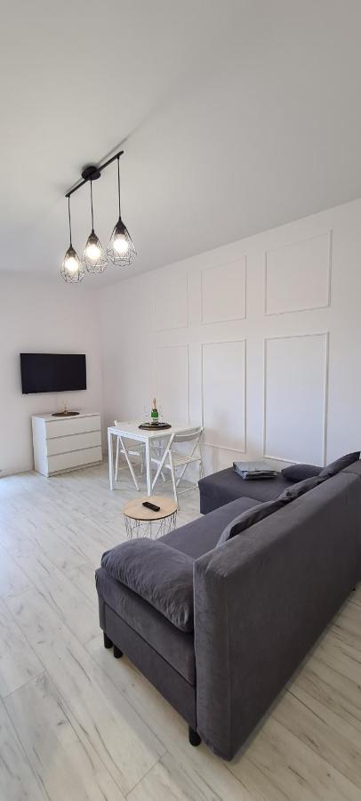 44 - Apartamenty Siedlce - Nowy Apartament W Centrum Przy Ul Czerwonego Krzyza Kültér fotó